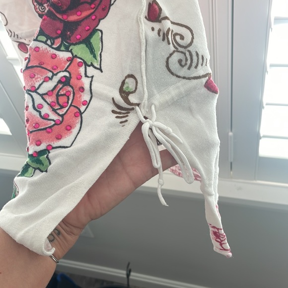 Woman’s Ed Hardy lightweight hooded sweater - Picture 7 of 9